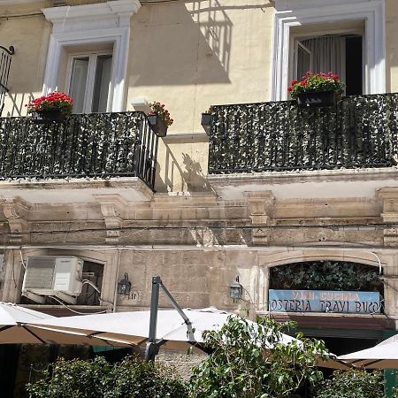 ホテル Palazzo Le Travi バーリ エクステリア 写真
