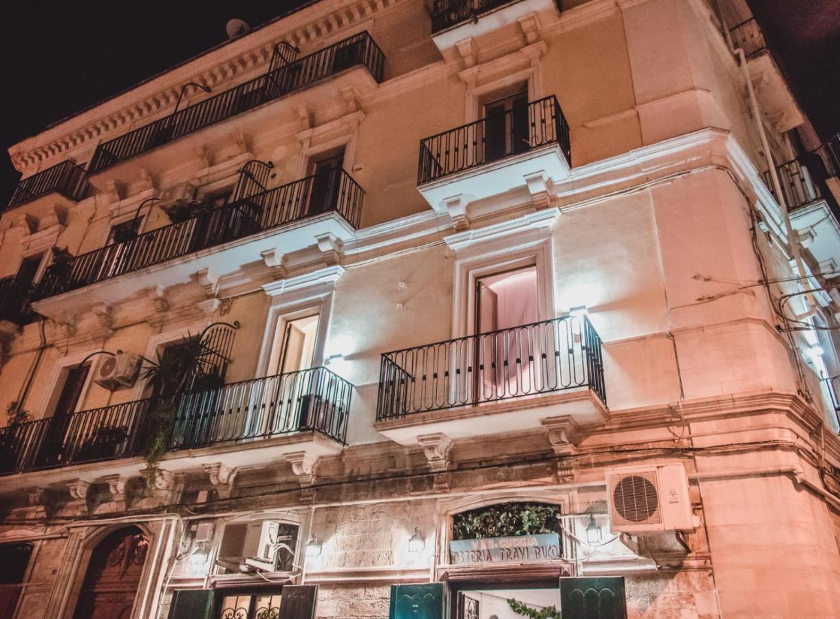 ホテル Palazzo Le Travi バーリ エクステリア 写真