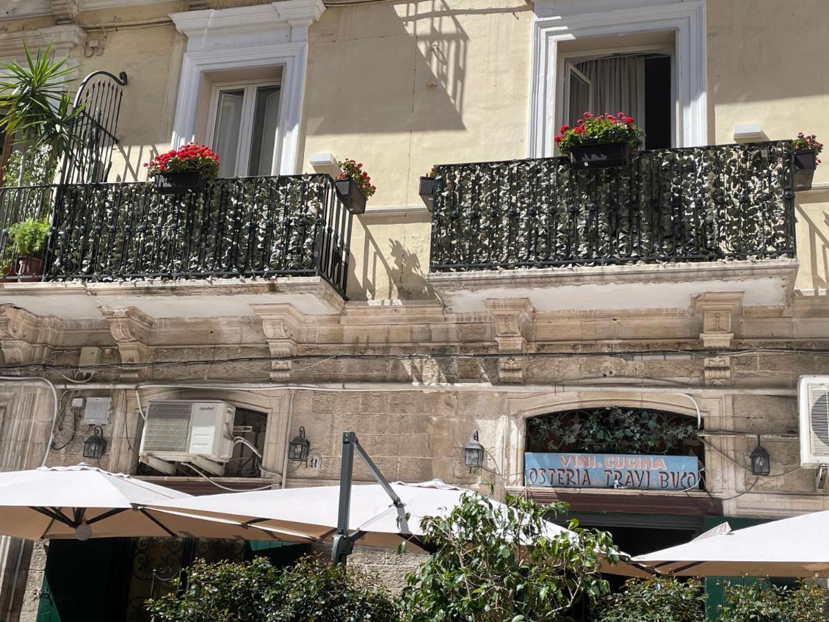ホテル Palazzo Le Travi バーリ エクステリア 写真